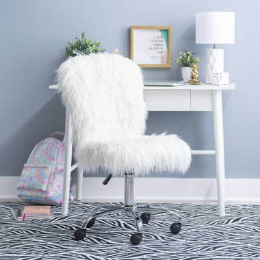 Cute best sale fluffy chairs